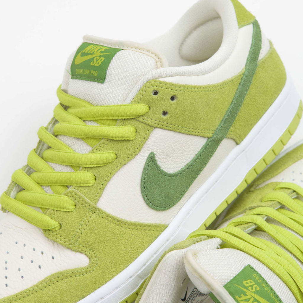 Nike SB Dunk Low Pro Apple